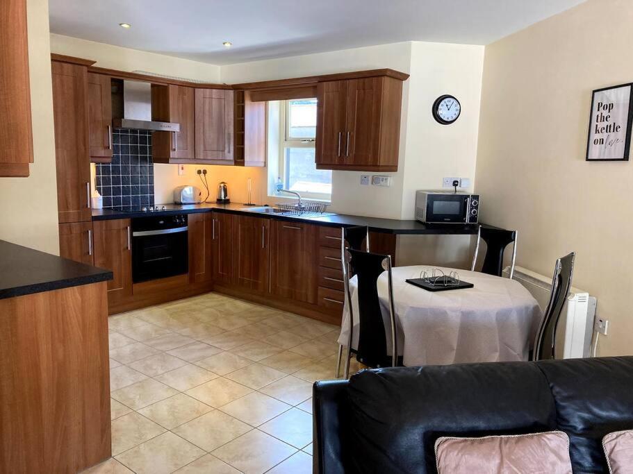 Charlies Lane Apartment Donegal Town Bagian luar foto