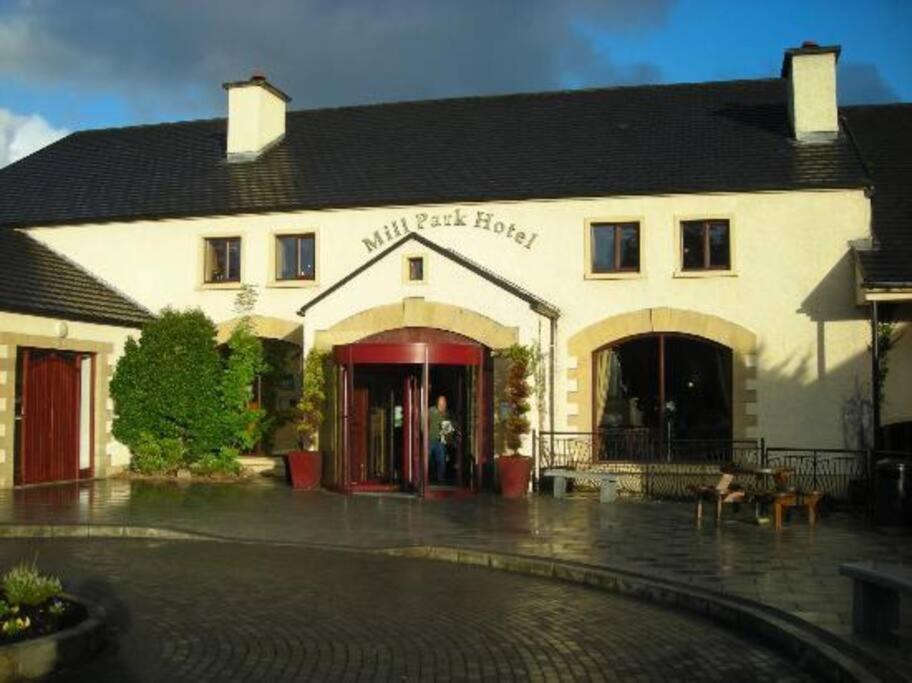 Charlies Lane Apartment Donegal Town Bagian luar foto