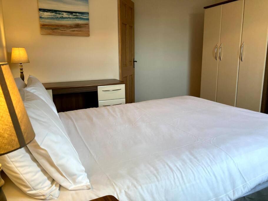 Charlies Lane Apartment Donegal Town Bagian luar foto