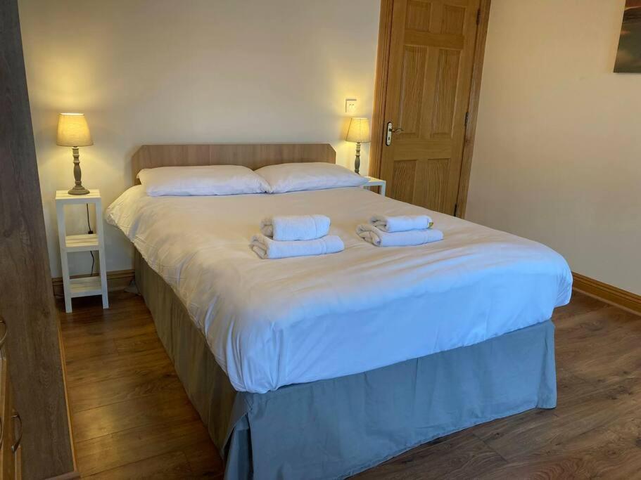Charlies Lane Apartment Donegal Town Bagian luar foto